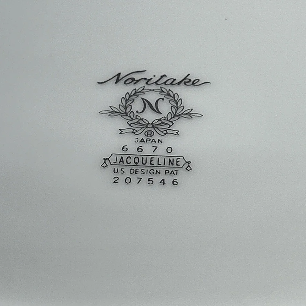 Noritake Jacqueline 6670 Oval‎ Vegetable Serving Bowl 9.5